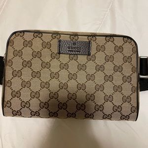 Gucci Fanny Pack like new!